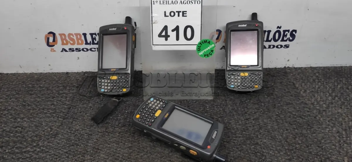 LOTE 410 - 03 COLETORES DE DADOS MARCA SYMBOL. (NO ESTADO) ATENÇÃO! FAZER A VISITAÇÃO ANTES DE ARREMATAR, NÃO SABEMOS SE FUNCIONA. LEILÃO NÃO TEM GARANTIA E NEM DEVOLUÇÃO, SUJEITO A POSSÍVEIS AVARIAS VISÍVEIS/OCULTAS E/OU AUSÊNCIA DE COMPONENTES.