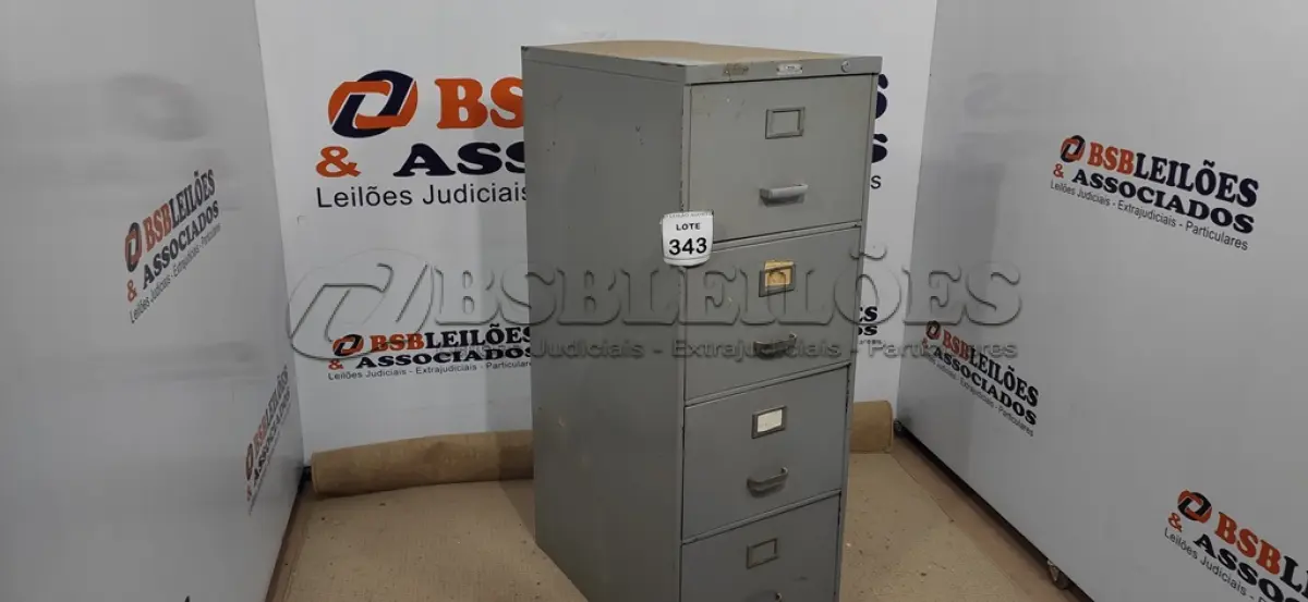 LOTE 343 - 01 ARQUIVO DE AÇO COM 04 GAVETAS. (NO ESTADO) ATENÇÃO! FAZER A VISITAÇÃO ANTES DE ARREMATAR, NÃO SABEMOS SE FUNCIONA, LEILÃO NÃO TEM GARANTIA E NEM DEVOLUÇÃO, SUJEITO A POSSÍVEIS AVARIAS VISÍVEIS/OCULTAS E/OU AUSÊNCIA DE COMPONENTES.