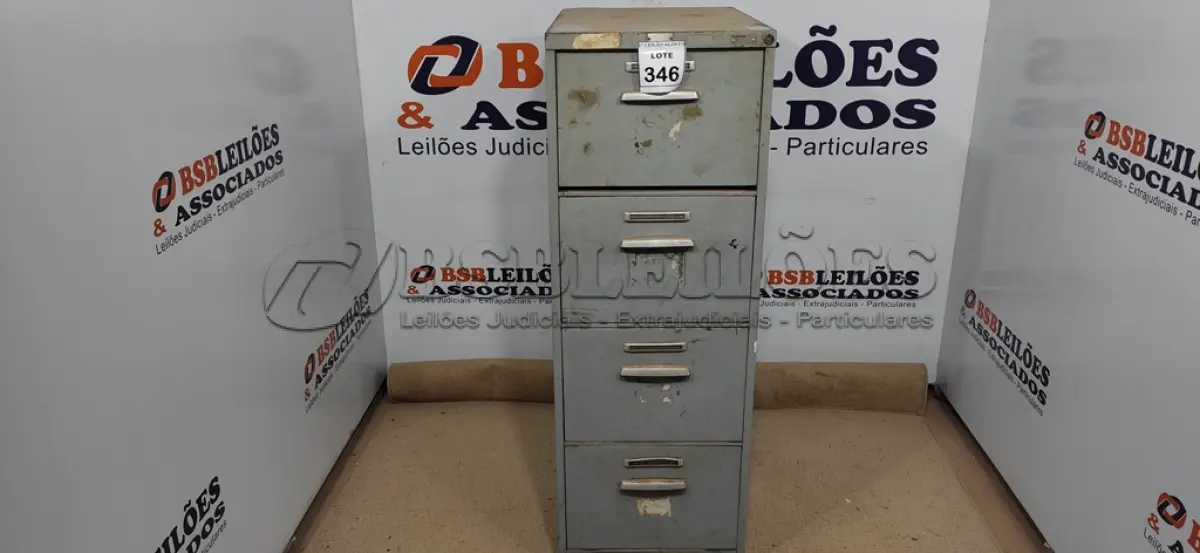 LOTE 346 - 01 ARQUIVO DE AÇO COM 04 GAVETAS. (NO ESTADO) ATENÇÃO! FAZER A VISITAÇÃO ANTES DE ARREMATAR, NÃO SABEMOS SE FUNCIONA, LEILÃO NÃO TEM GARANTIA E NEM DEVOLUÇÃO, SUJEITO A POSSÍVEIS AVARIAS VISÍVEIS/OCULTAS E/OU AUSÊNCIA DE COMPONENTES.