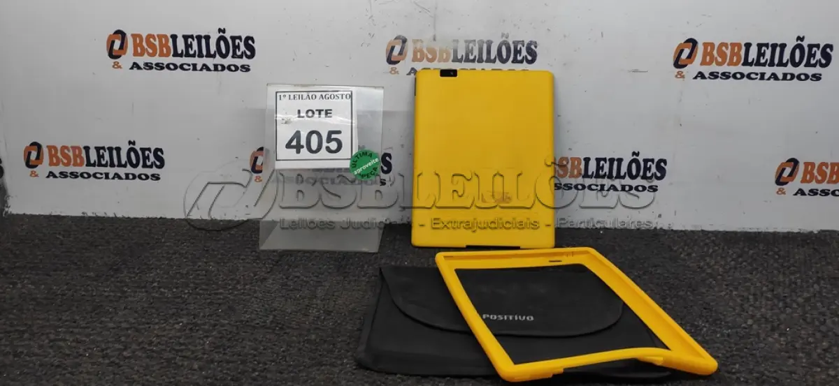 LOTE 405 - 01 TABLET MARCA POSITIVO COM CASE. (NO ESTADO) ATENÇÃO! FAZER A VISITAÇÃO ANTES DE ARREMATAR, NÃO SABEMOS SE FUNCIONA, LEILÃO NÃO TEM GARANTIA E NEM DEVOLUÇÃO, SUJEITO A POSSÍVEIS AVARIAS VISÍVEIS/OCULTAS E/OU AUSÊNCIA DE COMPONENTES.