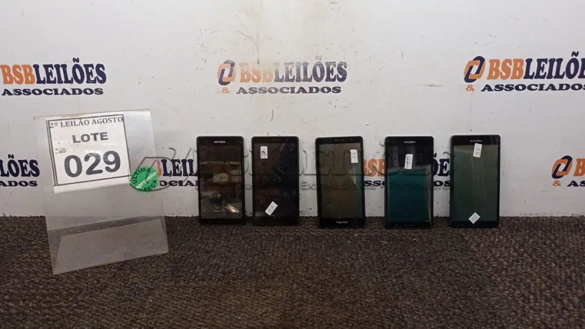 LOTE 029 - 05 CELULARES MARCA POSITIVO. (NO ESTADO) ATENÇÃO! FAZER A VISITAÇÃO ANTES DE ARREMATAR, NÃO SABEMOS SE FUNCIONA, LEILÃO NÃO TEM GARANTIA E NEM DEVOLUÇÃO, SUJEITO A POSSÍVEIS AVARIAS VISÍVEIS/OCULTAS E/OU AUSÊNCIA DE COMPONENTES.
