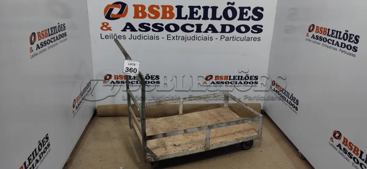 LOTE 360 - 01 CARRINHO DE TRANSPORTES DE CARGAS. (NO ESTADO) ATENÇÃO! FAZER A VISITAÇÃO ANTES DE ARREMATAR, NÃO SABEMOS SE FUNCIONA, LEILÃO NÃO TEM GARANTIA E NEM DEVOLUÇÃO, SUJEITO A POSSÍVEIS AVARIAS VISÍVEIS/OCULTAS E/OU AUSÊNCIA DE COMPONENTES.