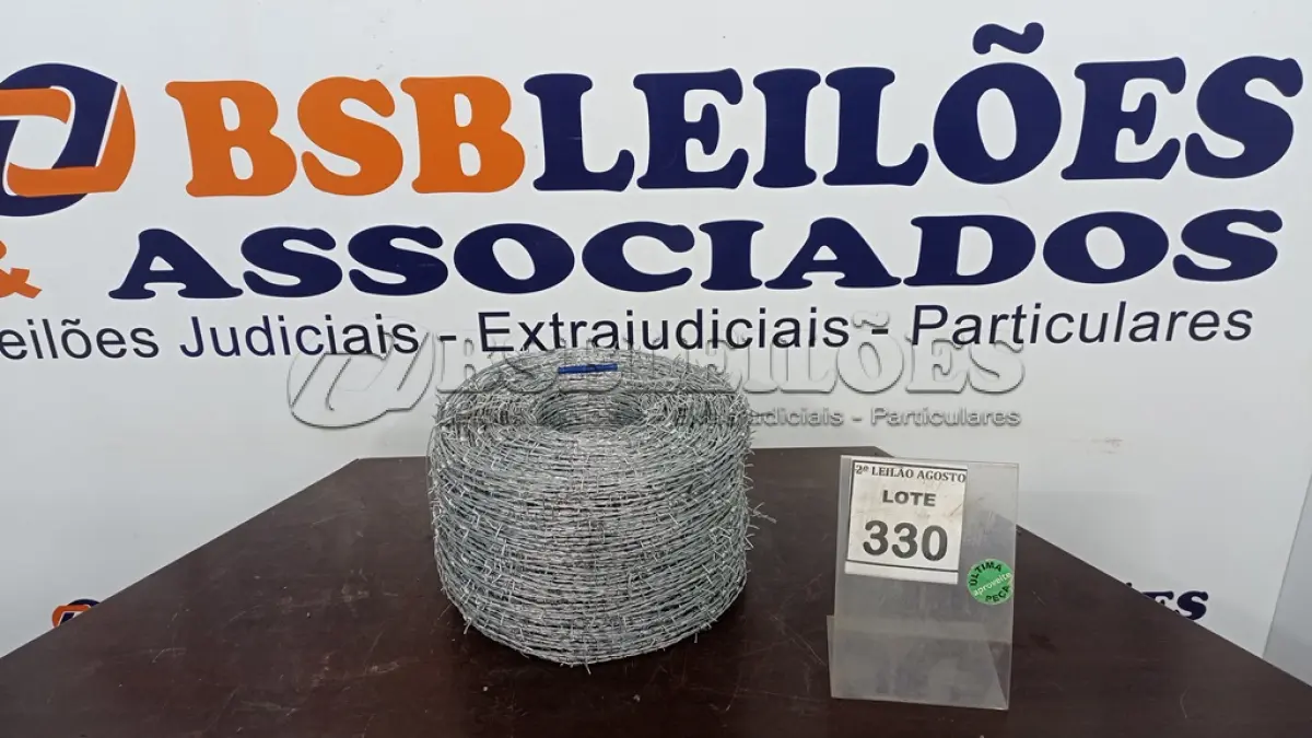 LOTE 330 - 01 ROLO DE ARAME FARPADO 500M. (NO ESTADO) ATENÇÃO! FAZER A VISITAÇÃO ANTES DE ARREMATAR, NÃO SABEMOS SE FUNCIONA. LEILÃO NÃO TEM GARANTIA E NEM DEVOLUÇÃO, SUJEITO A POSSÍVEIS AVARIAS VISÍVEIS/OCULTAS E/OU AUSÊNCIA DE COMPONENTES.