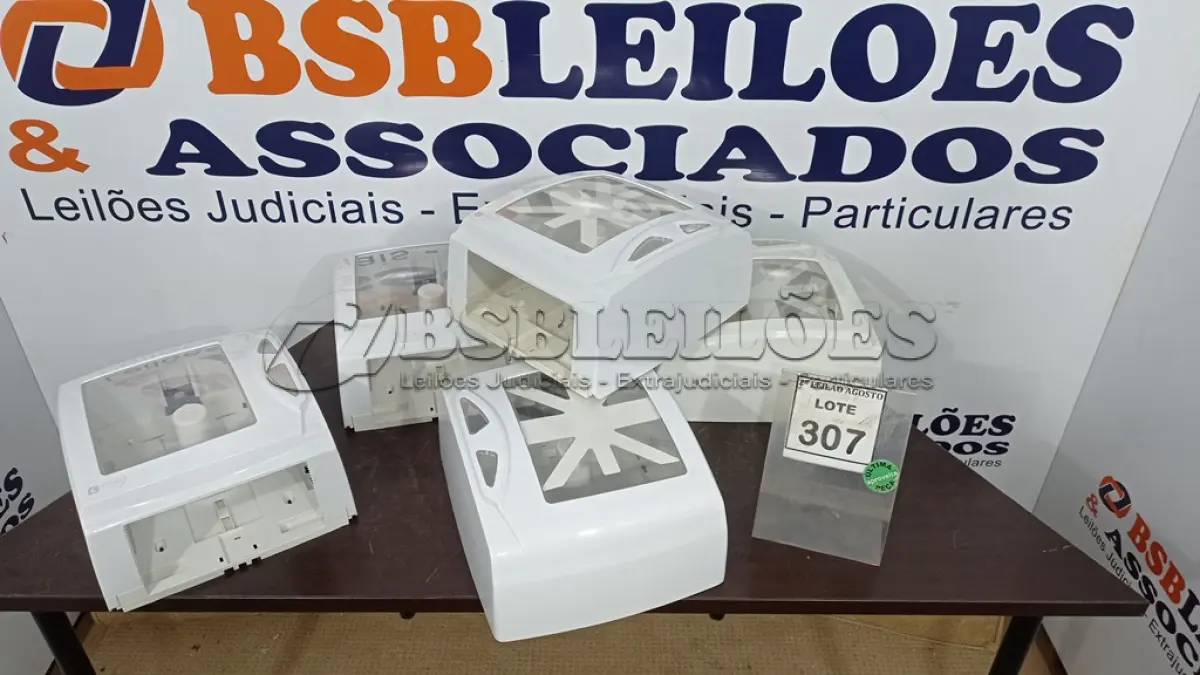 LOTE 307 - 05 DISPENSES DE PAPEL. (NO ESTADO) ATENÇÃO! FAZER A VISITAÇÃO ANTES DE ARREMATAR, NÃO SABEMOS SE FUNCIONA. LEILÃO NÃO TEM GARANTIA E NEM DEVOLUÇÃO, SUJEITO A POSSÍVEIS AVARIAS VISÍVEIS/OCULTAS E/OU AUSÊNCIA DE COMPONENTES.