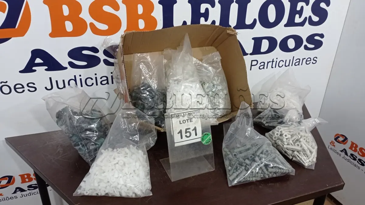 LOTE 151 - 01 LOTE COM GRANDE QUANTIDADE DE BUCHAS DE FIXAÇÃO E ISOLADORES TIPO ROLDANA. (NO ESTADO) ATENÇÃO! FAZER A VISITAÇÃO ANTES DE ARREMATAR, NÃO SABEMOS SE FUNCIONA, LEILÃO NÃO TEM GARANTIA E NEM DEVOLUÇÃO, SUJEITO A POSSÍVEIS AVARIAS VISÍVEIS/OCULTAS E/OU AUSÊNCIA DE COMPONENTES.
