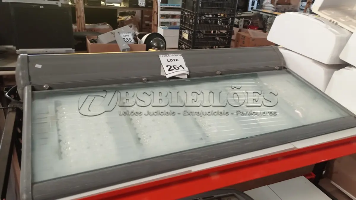 LOTE 261 - 01 REFLETOR LED PARA QUADRA. (NO ESTADO) ATENÇÃO! FAZER A VISITAÇÃO ANTES DE ARREMATAR, NÃO SABEMOS SE FUNCIONA. LEILÃO NÃO TEM GARANTIA E NEM DEVOLUÇÃO, SUJEITO A POSSÍVEIS AVARIAS VISÍVEIS/OCULTAS E/OU AUSÊNCIA DE COMPONENTES.