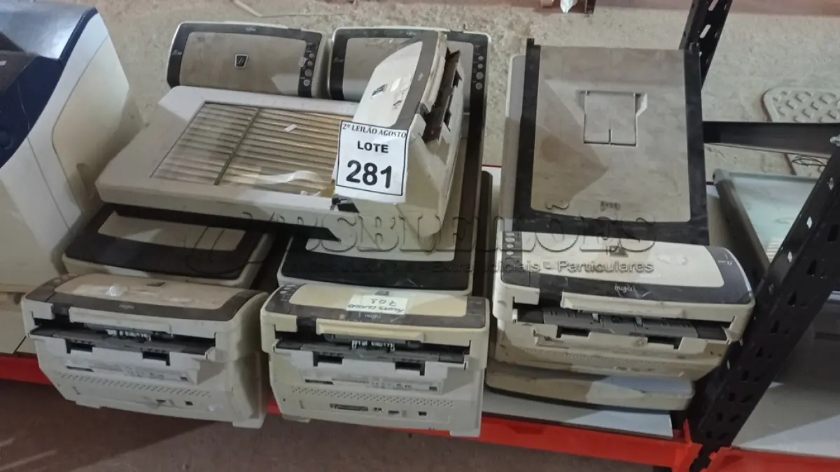 LOTE 281 - 07 SCANNERS MARCA FUJITSU. (NO ESTADO) ATENÇÃO! FAZER A VISITAÇÃO ANTES DE ARREMATAR, NÃO SABEMOS SE FUNCIONA. LEILÃO NÃO TEM GARANTIA E NEM DEVOLUÇÃO, SUJEITO A POSSÍVEIS AVARIAS VISÍVEIS/OCULTAS E/OU AUSÊNCIA DE COMPONENTES.