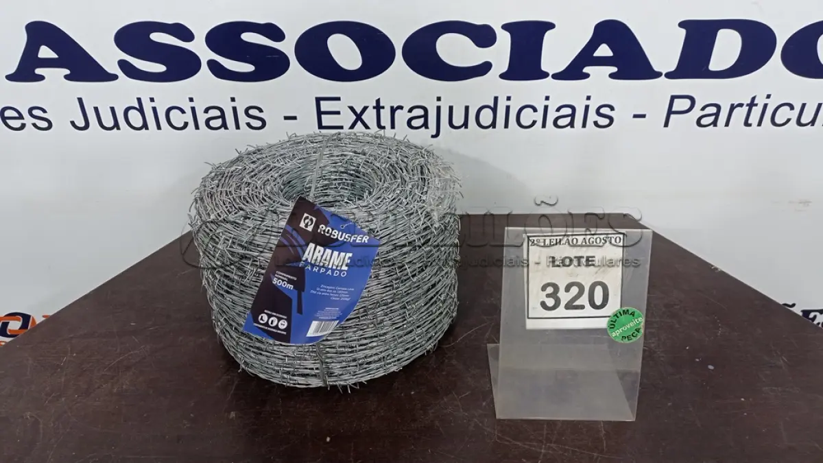 LOTE 320 - 01 ROLO DE ARAME FARPADO 500M. (NO ESTADO) ATENÇÃO! FAZER A VISITAÇÃO ANTES DE ARREMATAR, NÃO SABEMOS SE FUNCIONA. LEILÃO NÃO TEM GARANTIA E NEM DEVOLUÇÃO, SUJEITO A POSSÍVEIS AVARIAS VISÍVEIS/OCULTAS E/OU AUSÊNCIA DE COMPONENTES.