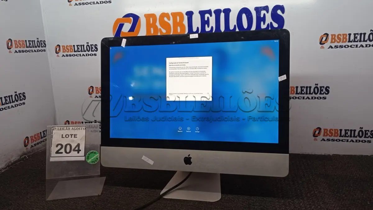 LOTE 204 - 01 IMAC  APPLE. (NO ESTADO) ATENÇÃO! FAZER A VISITAÇÃO ANTES DE ARREMATAR, NÃO SABEMOS SE FUNCIONA, LEILÃO NÃO TEM GARANTIA E NEM DEVOLUÇÃO, SUJEITO A POSSÍVEIS AVARIAS VISÍVEIS/OCULTAS E/OU AUSÊNCIA DE COMPONENTES.