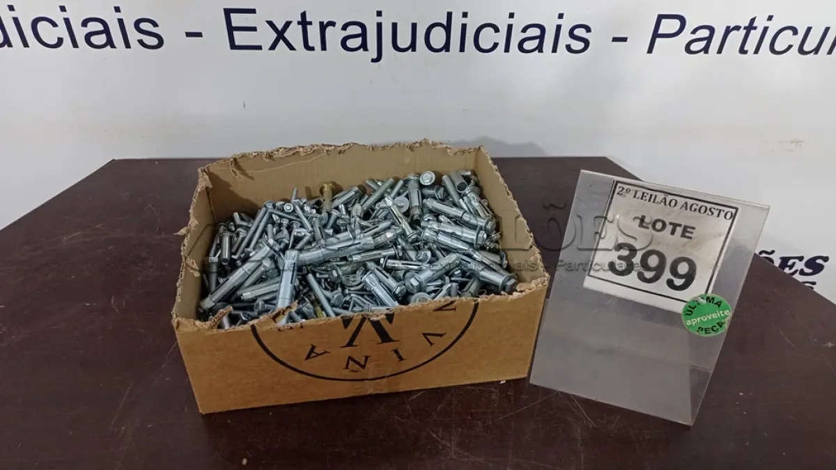LOTE 399 - 01 LOTE COM GRANDE QUANTIDADE DE PARAFUSOS  PARABOUD. (NO ESTADO) ATENÇÃO! FAZER A VISITAÇÃO ANTES DE ARREMATAR, NÃO SABEMOS SE FUNCIONA, LEILÃO NÃO TEM GARANTIA E NEM DEVOLUÇÃO, SUJEITO A POSSÍVEIS AVARIAS VISÍVEIS/OCULTAS E/OU AUSÊNCIA DE COMPONENTES.