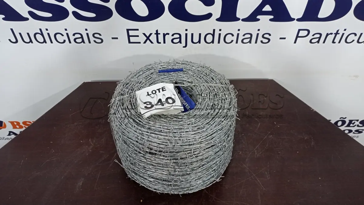 LOTE 340 - 01 ROLO DE ARAME FARPADO 500M. (NO ESTADO) ATENÇÃO! FAZER A VISITAÇÃO ANTES DE ARREMATAR, NÃO SABEMOS SE FUNCIONA. LEILÃO NÃO TEM GARANTIA E NEM DEVOLUÇÃO, SUJEITO A POSSÍVEIS AVARIAS VISÍVEIS/OCULTAS E/OU AUSÊNCIA DE COMPONENTES.