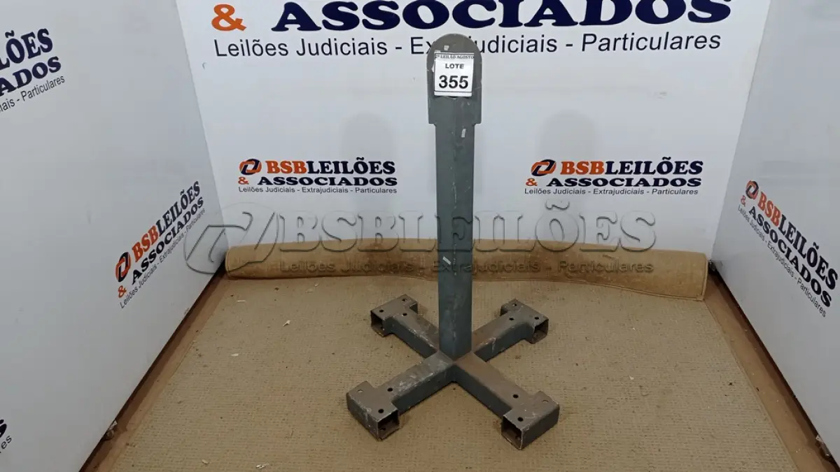 LOTE 355 - 01 SUPORTE METÁLICO COM BASE EM X. (NO ESTADO) ATENÇÃO! FAZER A VISITAÇÃO ANTES DE ARREMATAR, NÃO SABEMOS SE FUNCIONA. LEILÃO NÃO TEM GARANTIA E NEM DEVOLUÇÃO, SUJEITO A POSSÍVEIS AVARIAS VISÍVEIS/OCULTAS E/OU AUSÊNCIA DE COMPONENTES.