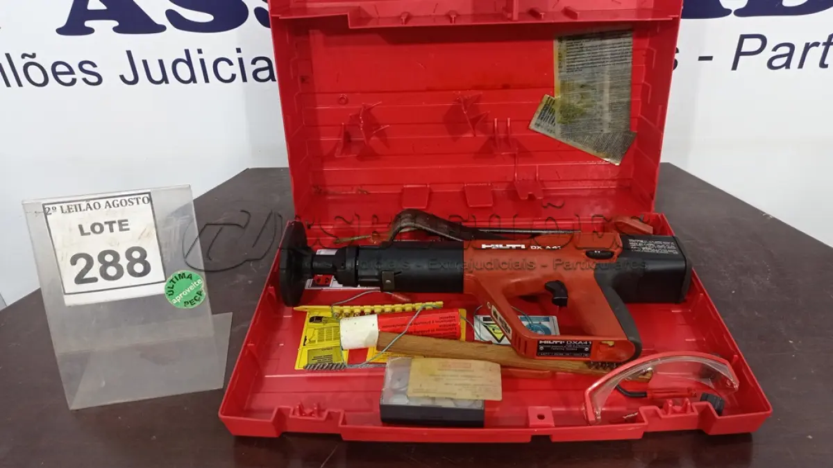 LOTE 288 - 01 FINCA PINO HLTI MODELO DX A41 COM ACESSÓRIOS E MALETA. (NO ESTADO) ATENÇÃO! FAZER A VISITAÇÃO ANTES DE ARREMATAR, NÃO SABEMOS SE FUNCIONA. LEILÃO NÃO TEM GARANTIA E NEM DEVOLUÇÃO, SUJEITO A POSSÍVEIS AVARIAS VISÍVEIS/OCULTAS E/OU AUSÊNCIA DE COMPONENTES.