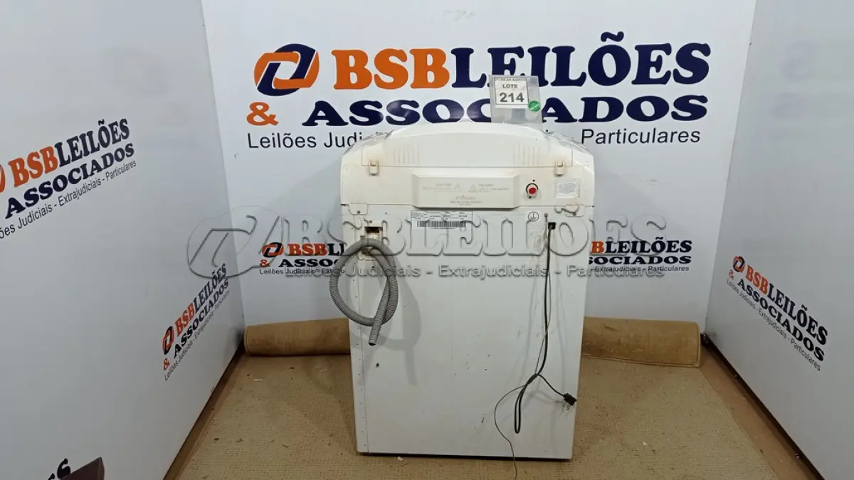 LOTE 214 - 01 MÁQUINA DE LAVAR DE 15,1KG 220V MARCA GE. (NO ESTADO) ATENÇÃO! FAZER A VISITAÇÃO ANTES DE ARREMATAR, NÃO SABEMOS SE FUNCIONA. LEILÃO NÃO TEM GARANTIA E NEM DEVOLUÇÃO, SUJEITO A POSSÍVEIS AVARIAS VISÍVEIS/OCULTAS E/OU AUSÊNCIA DE COMPONENTES.