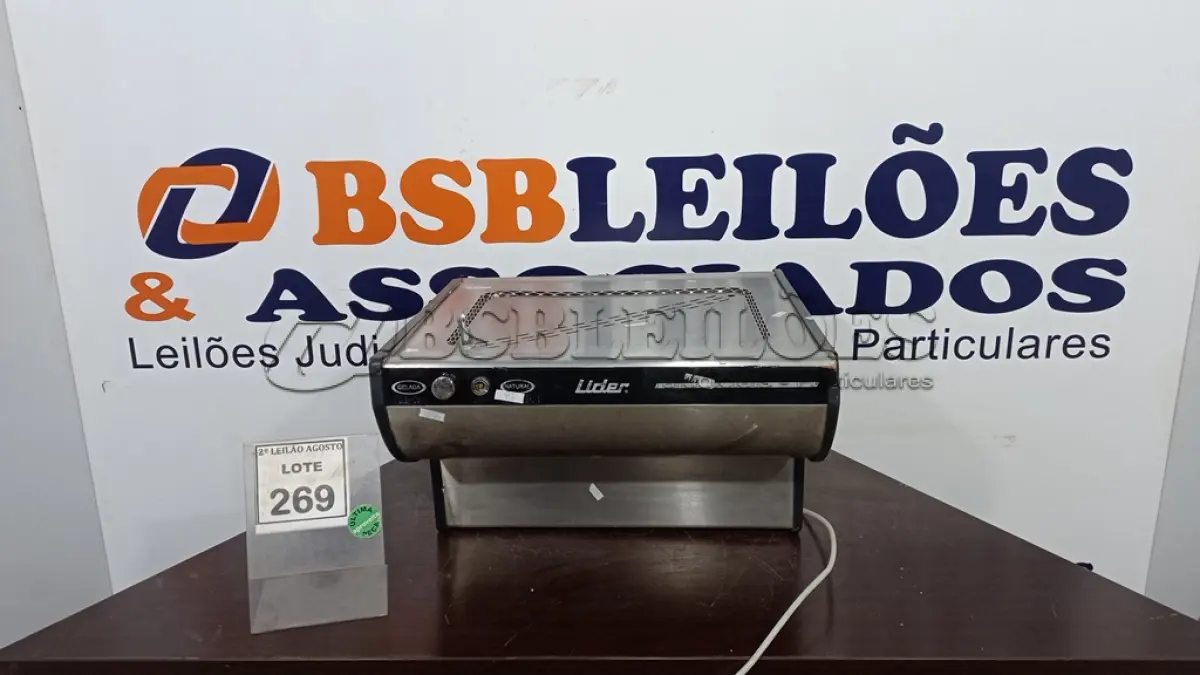 LOTE 269 - 01 BEBEDOURO EM INOX MARCA LIDER. (NO ESTADO) ATENÇÃO! FAZER A VISITAÇÃO ANTES DE ARREMATAR, NÃO SABEMOS SE FUNCIONA. LEILÃO NÃO TEM GARANTIA E NEM DEVOLUÇÃO, SUJEITO A POSSÍVEIS AVARIAS VISÍVEIS/OCULTAS E/OU AUSÊNCIA DE COMPONENTES.