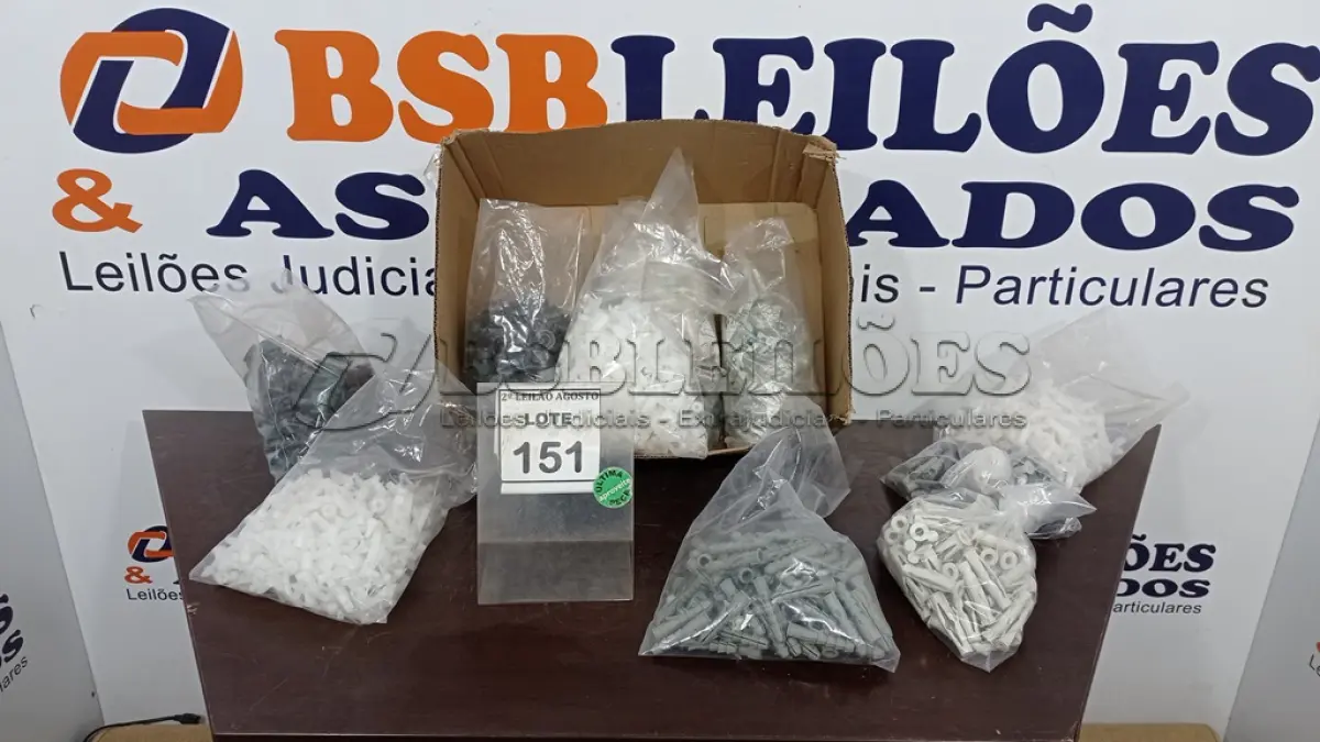LOTE 151 - 01 LOTE COM GRANDE QUANTIDADE DE BUCHAS DE FIXAÇÃO E ISOLADORES TIPO ROLDANA. (NO ESTADO) ATENÇÃO! FAZER A VISITAÇÃO ANTES DE ARREMATAR, NÃO SABEMOS SE FUNCIONA, LEILÃO NÃO TEM GARANTIA E NEM DEVOLUÇÃO, SUJEITO A POSSÍVEIS AVARIAS VISÍVEIS/OCULTAS E/OU AUSÊNCIA DE COMPONENTES.