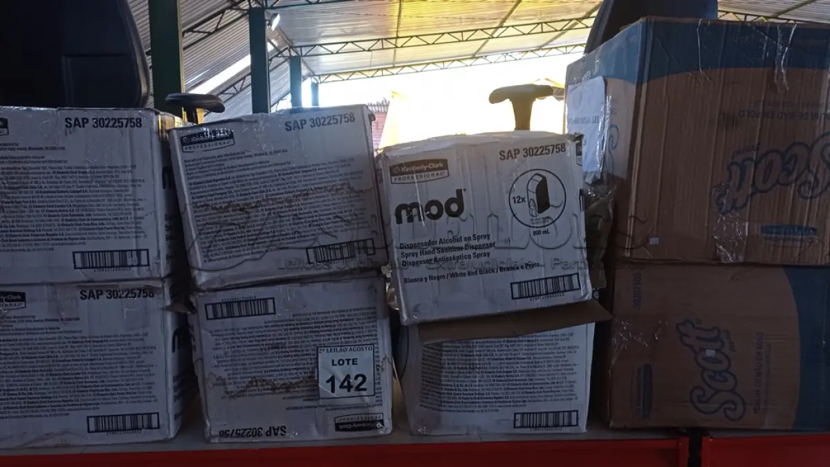LOTE 142 - 01 LOTE COM GRANDE QUANTIDADE DE DISPENSES ANTISSÉPTICO. (NO ESTADO) ATENÇÃO! FAZER A VISITAÇÃO ANTES DE ARREMATAR, NÃO SABEMOS SE FUNCIONA. LEILÃO NÃO TEM GARANTIA E NEM DEVOLUÇÃO, SUJEITO A POSSÍVEIS AVARIAS VISÍVEIS/OCULTAS E/OU AUSÊNCIA DE COMPONENTES.