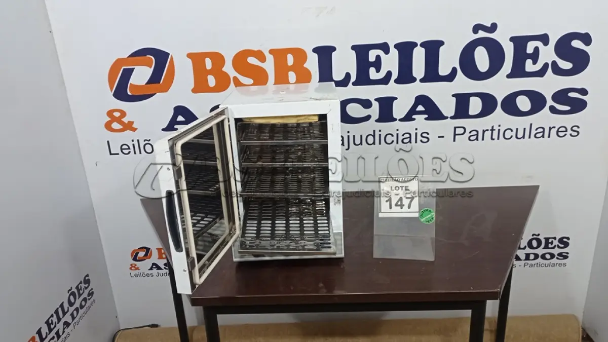 LOTE 147 - 01 ESTUFA PARA ESTERILIZAÇÃO E SECAGEM. (NO ESTADO) ATENÇÃO! FAZER A VISITAÇÃO ANTES DE ARREMATAR, NÃO SABEMOS SE FUNCIONA, LEILÃO NÃO TEM GARANTIA E NEM DEVOLUÇÃO, SUJEITO A POSSÍVEIS AVARIAS VISÍVEIS/OCULTAS E/OU AUSÊNCIA DE COMPONENTES.