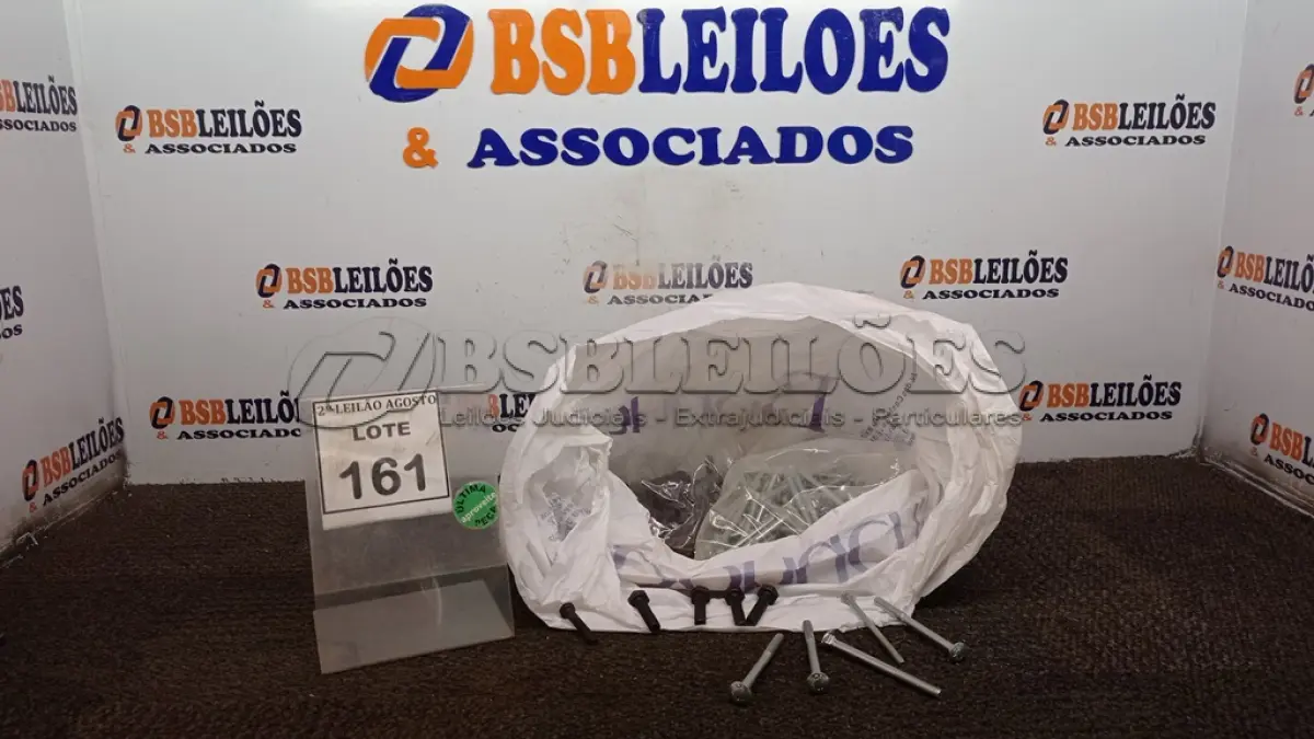 LOTE 161 - 01 LOTE COM GRANDE QUANTIDADE DE PARAFUSOS DIVERSOS. (NO ESTADO) ATENÇÃO! FAZER A VISITAÇÃO ANTES DE ARREMATAR, NÃO SABEMOS SE FUNCIONA. LEILÃO NÃO TEM GARANTIA E NEM DEVOLUÇÃO, SUJEITO A POSSÍVEIS AVARIAS VISÍVEIS/OCULTAS E/OU AUSÊNCIA DE COMPONENTES.