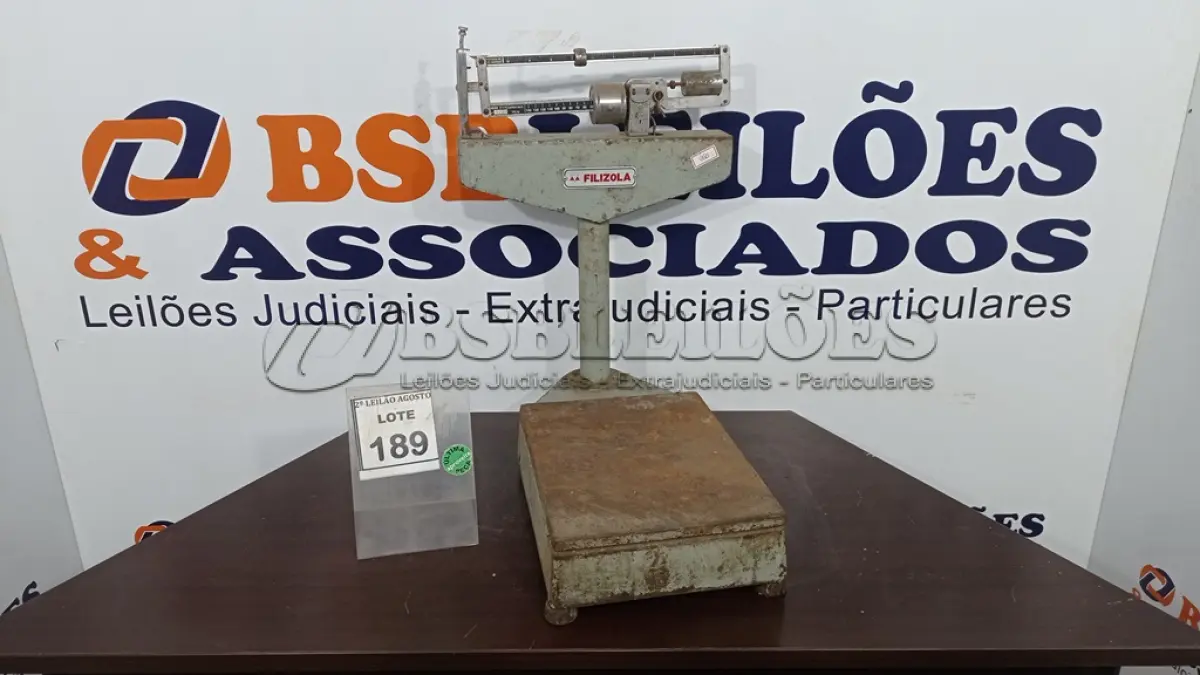 LOTE 189 - 01 BALANÇA MARCA FILIZOLA. (NO ESTADO) ATENÇÃO! FAZER A VISITAÇÃO ANTES DE ARREMATAR, NÃO SABEMOS SE FUNCIONA. LEILÃO NÃO TEM GARANTIA E NEM DEVOLUÇÃO, SUJEITO A POSSÍVEIS AVARIAS VISÍVEIS/OCULTAS E/OU AUSÊNCIA DE COMPONENTES.