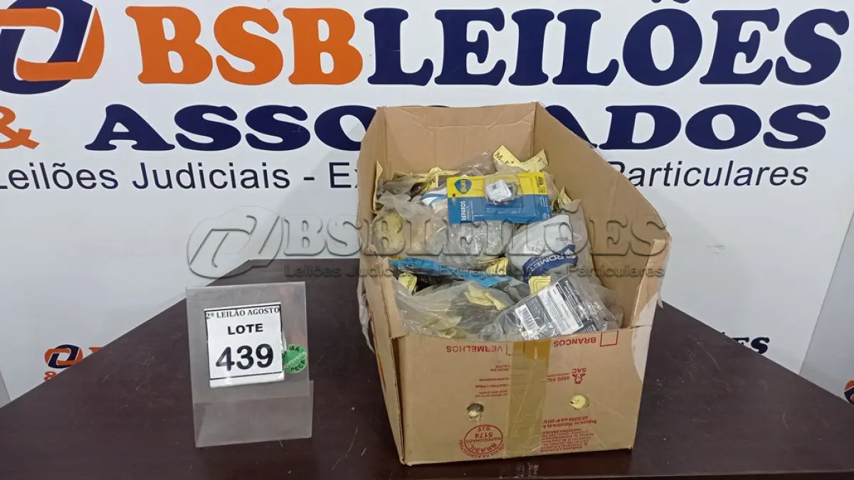 LOTE 439 - 01 LOTE COM GRANDE QUANTIDADE DE RESISTÊNCIAS E MATÉRIAS PARA ELÉTRICA DIVERSOS. (NO ESTADO) ATENÇÃO! FAZER A VISITAÇÃO ANTES DE ARREMATAR, NÃO SABEMOS SE FUNCIONA, LEILÃO NÃO TEM GARANTIA E NEM DEVOLUÇÃO, SUJEITO A POSSÍVEIS AVARIAS VISÍVEIS/OCULTAS E/OU AUSÊNCIA DE COMPONENTES.