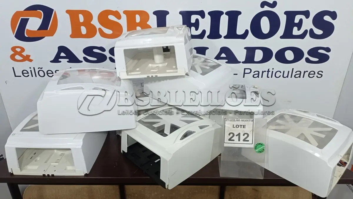 LOTE 212 - 07 DISPENSE DE PAPEL. (NO ESTADO) ATENÇÃO! FAZER A VISITAÇÃO ANTES DE ARREMATAR, NÃO SABEMOS SE FUNCIONA. LEILÃO NÃO TEM GARANTIA E NEM DEVOLUÇÃO, SUJEITO A POSSÍVEIS AVARIAS VISÍVEIS/OCULTAS E/OU AUSÊNCIA DE COMPONENTES.