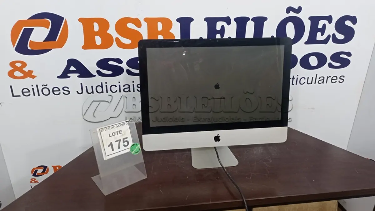 LOTE 175 - 01 IMAC  APPLE. (NO ESTADO) ATENÇÃO! FAZER A VISITAÇÃO ANTES DE ARREMATAR, NÃO SABEMOS SE FUNCIONA. LEILÃO NÃO TEM GARANTIA E NEM DEVOLUÇÃO, SUJEITO A POSSÍVEIS AVARIAS VISÍVEIS/OCULTAS E/OU AUSÊNCIA DE COMPONENTES.