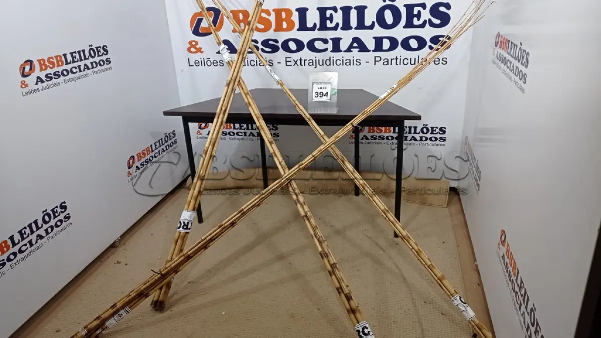 LOTE 394 - 20 VARAS DE BAMBU. (NO ESTADO) ATENÇÃO! FAZER A VISITAÇÃO ANTES DE ARREMATAR, NÃO SABEMOS SE FUNCIONA. LEILÃO NÃO TEM GARANTIA E NEM DEVOLUÇÃO, SUJEITO A POSSÍVEIS AVARIAS VISÍVEIS/OCULTAS E/OU AUSÊNCIA DE COMPONENTES.