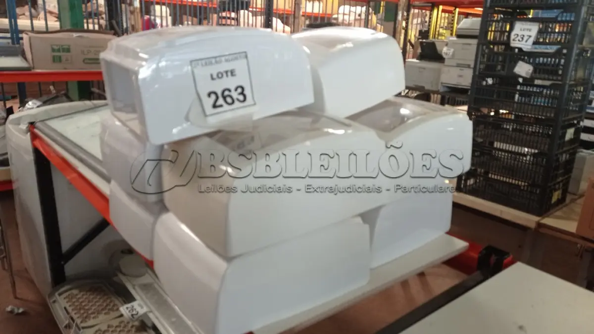 LOTE 263 - 10 DISPENSES DE PAPEL. (NO ESTADO) ATENÇÃO! FAZER A VISITAÇÃO ANTES DE ARREMATAR, NÃO SABEMOS SE FUNCIONA. LEILÃO NÃO TEM GARANTIA E NEM DEVOLUÇÃO, SUJEITO A POSSÍVEIS AVARIAS VISÍVEIS/OCULTAS E/OU AUSÊNCIA DE COMPONENTES.