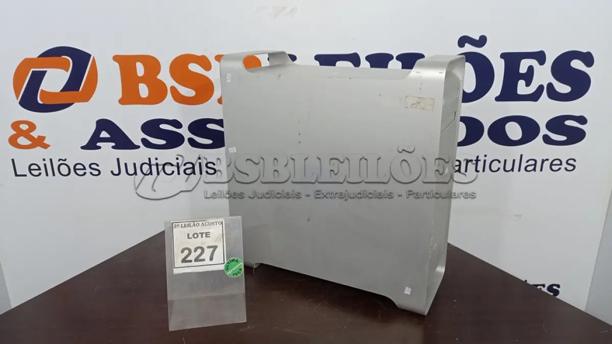 LOTE 227 - 01 SERVIDOR IMAC APPLE. (NO ESTADO) ATENÇÃO! FAZER A VISITAÇÃO ANTES DE ARREMATAR, NÃO SABEMOS SE FUNCIONA, LEILÃO NÃO TEM GARANTIA E NEM DEVOLUÇÃO, SUJEITO A POSSÍVEIS AVARIAS VISÍVEIS/OCULTAS E/OU AUSÊNCIA DE COMPONENTES.
