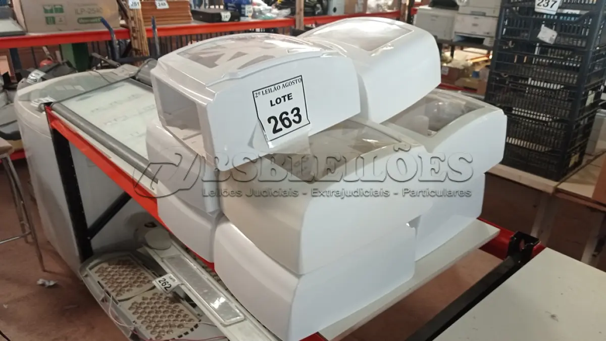 LOTE 263 - 10 DISPENSES DE PAPEL. (NO ESTADO) ATENÇÃO! FAZER A VISITAÇÃO ANTES DE ARREMATAR, NÃO SABEMOS SE FUNCIONA. LEILÃO NÃO TEM GARANTIA E NEM DEVOLUÇÃO, SUJEITO A POSSÍVEIS AVARIAS VISÍVEIS/OCULTAS E/OU AUSÊNCIA DE COMPONENTES.