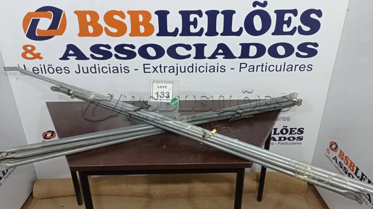 LOTE 133 - 01 LOTE COM VÁRIAS HASTES ANCORA. (NO ESTADO) ATENÇÃO! FAZER A VISITAÇÃO ANTES DE ARREMATAR, NÃO SABEMOS SE FUNCIONA. LEILÃO NÃO TEM GARANTIA E NEM DEVOLUÇÃO, SUJEITO A POSSÍVEIS AVARIAS VISÍVEIS/OCULTAS E/OU AUSÊNCIA DE COMPONENTES.