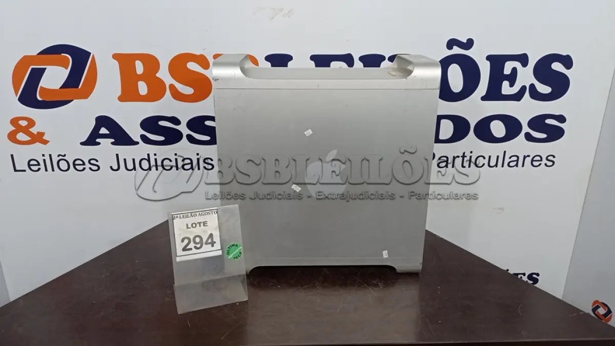LOTE 294 - 01 SERVIDOR DE IMAC APPLE. (NO ESTADO) ATENÇÃO! FAZER A VISITAÇÃO ANTES DE ARREMATAR, NÃO SABEMOS SE FUNCIONA, LEILÃO NÃO TEM GARANTIA E NEM DEVOLUÇÃO, SUJEITO A POSSÍVEIS AVARIAS VISÍVEIS/OCULTAS E/OU AUSÊNCIA DE COMPONENTES.