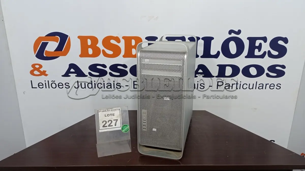LOTE 227 - 01 SERVIDOR IMAC APPLE. (NO ESTADO) ATENÇÃO! FAZER A VISITAÇÃO ANTES DE ARREMATAR, NÃO SABEMOS SE FUNCIONA, LEILÃO NÃO TEM GARANTIA E NEM DEVOLUÇÃO, SUJEITO A POSSÍVEIS AVARIAS VISÍVEIS/OCULTAS E/OU AUSÊNCIA DE COMPONENTES.