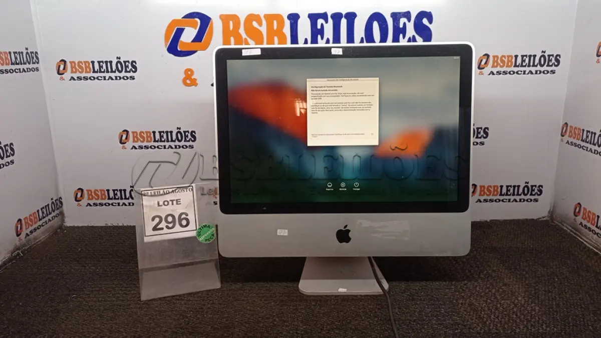 LOTE 296 - 01 IMAC  APPLE. (NO ESTADO) ATENÇÃO! FAZER A VISITAÇÃO ANTES DE ARREMATAR, NÃO SABEMOS SE FUNCIONA, LEILÃO NÃO TEM GARANTIA E NEM DEVOLUÇÃO, SUJEITO A POSSÍVEIS AVARIAS VISÍVEIS/OCULTAS E/OU AUSÊNCIA DE COMPONENTES.