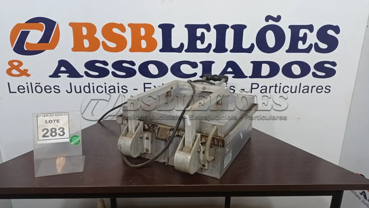 LOTE 283 - 01 CHAPA ELÉTRICA EM INOX. (NO ESTADO) ATENÇÃO! FAZER A VISITAÇÃO ANTES DE ARREMATAR, NÃO SABEMOS SE FUNCIONA. LEILÃO NÃO TEM GARANTIA E NEM DEVOLUÇÃO, SUJEITO A POSSÍVEIS AVARIAS VISÍVEIS/OCULTAS E/OU AUSÊNCIA DE COMPONENTES.