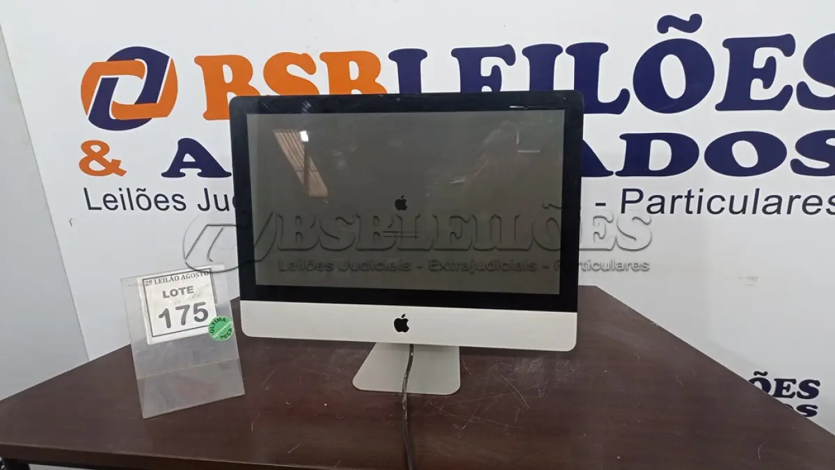 LOTE 175 - 01 IMAC  APPLE. (NO ESTADO) ATENÇÃO! FAZER A VISITAÇÃO ANTES DE ARREMATAR, NÃO SABEMOS SE FUNCIONA. LEILÃO NÃO TEM GARANTIA E NEM DEVOLUÇÃO, SUJEITO A POSSÍVEIS AVARIAS VISÍVEIS/OCULTAS E/OU AUSÊNCIA DE COMPONENTES.