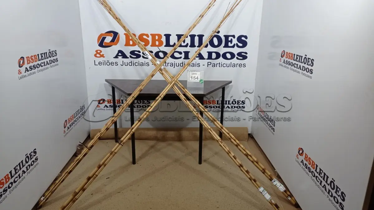 LOTE 154 - 20 VARAS DE BAMBU. (NO ESTADO) ATENÇÃO! FAZER A VISITAÇÃO ANTES DE ARREMATAR, NÃO SABEMOS SE FUNCIONA. LEILÃO NÃO TEM GARANTIA E NEM DEVOLUÇÃO, SUJEITO A POSSÍVEIS AVARIAS VISÍVEIS/OCULTAS E/OU AUSÊNCIA DE COMPONENTES.