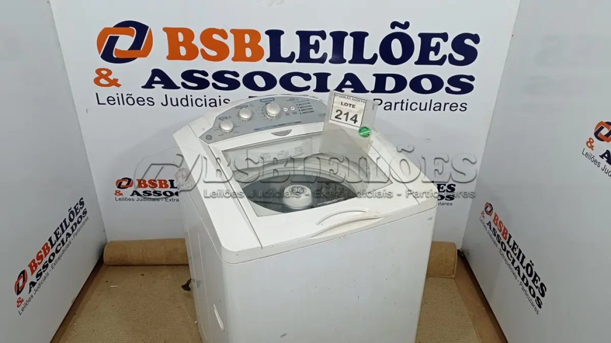 LOTE 214 - 01 MÁQUINA DE LAVAR DE 15,1KG 220V MARCA GE. (NO ESTADO) ATENÇÃO! FAZER A VISITAÇÃO ANTES DE ARREMATAR, NÃO SABEMOS SE FUNCIONA. LEILÃO NÃO TEM GARANTIA E NEM DEVOLUÇÃO, SUJEITO A POSSÍVEIS AVARIAS VISÍVEIS/OCULTAS E/OU AUSÊNCIA DE COMPONENTES.