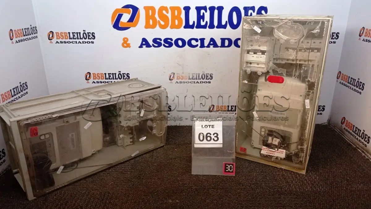 LOTE 063 - 02 RELÓGIOS DE ENERGIAS. (NO ESTADO) ATENÇÃO! FAZER A VISITAÇÃO ANTES DE ARREMATAR, NÃO SABEMOS SE FUNCIONA, LEILÃO NÃO TEM GARANTIA E NEM DEVOLUÇÃO, SUJEITO A POSSÍVEIS AVARIAS VISÍVEIS/OCULTAS E/OU AUSÊNCIA DE COMPONENTES.