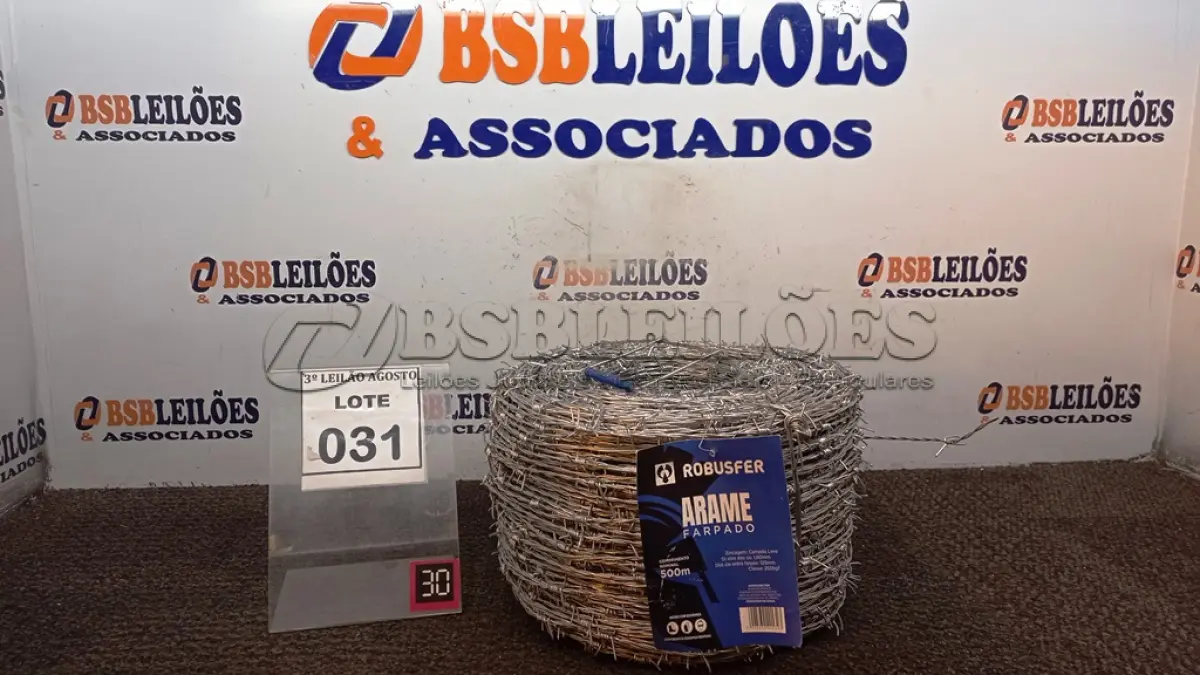 LOTE 031 - 01 ROLO DE ARAME FARPADO COM 500M. (NO ESTADO) ATENÇÃO! FAZER A VISITAÇÃO ANTES DE ARREMATAR, NÃO SABEMOS SE FUNCIONA, LEILÃO NÃO TEM GARANTIA E NEM DEVOLUÇÃO, SUJEITO A POSSÍVEIS AVARIAS VISÍVEIS/OCULTAS E/OU AUSÊNCIA DE COMPONENTES.