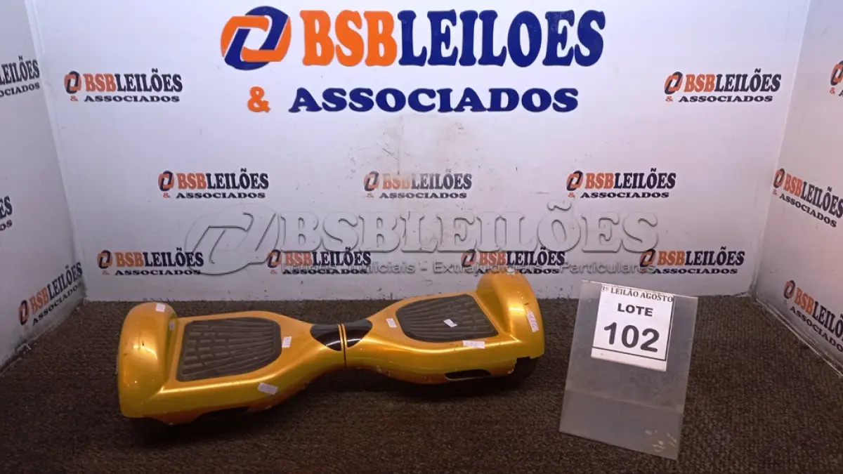 LOTE 102 - 01 HOVERBOARD. (NO ESTADO) ATENÇÃO! FAZER A VISITAÇÃO ANTES DE ARREMATAR, NÃO SABEMOS SE FUNCIONA, LEILÃO NÃO TEM GARANTIA E NEM DEVOLUÇÃO, SUJEITO A POSSÍVEIS AVARIAS VISÍVEIS/OCULTAS E/OU AUSÊNCIA DE COMPONENTES.