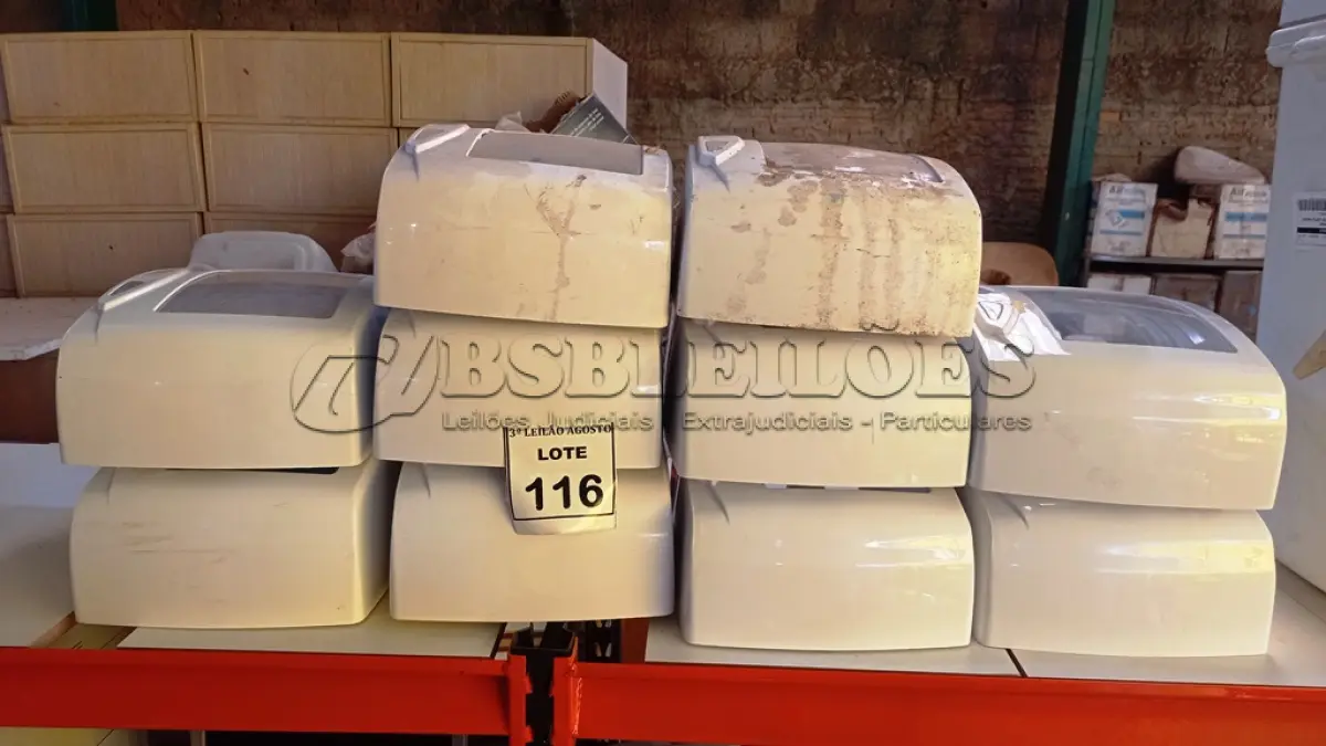 LOTE 116 - 10 DISPENSADORES DE PAPEL. (NO ESTADO) ATENÇÃO! FAZER A VISITAÇÃO ANTES DE ARREMATAR, NÃO SABEMOS SE FUNCIONA, LEILÃO NÃO TEM GARANTIA E NEM DEVOLUÇÃO, SUJEITO A POSSÍVEIS AVARIAS VISÍVEIS/OCULTAS E/OU AUSÊNCIA DE COMPONENTES.