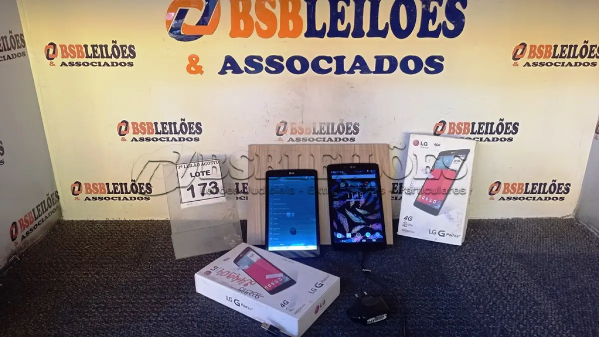 LOTE 173 - 02 TABLETS GPAD 4G MARCA LG. (NO ESTADO) ATENÇÃO! FAZER A VISITAÇÃO ANTES DE ARREMATAR, NÃO SABEMOS SE FUNCIONA, LEILÃO NÃO TEM GARANTIA E NEM DEVOLUÇÃO, SUJEITO A POSSÍVEIS AVARIAS VISÍVEIS/OCULTAS E/OU AUSÊNCIA DE COMPONENTES.