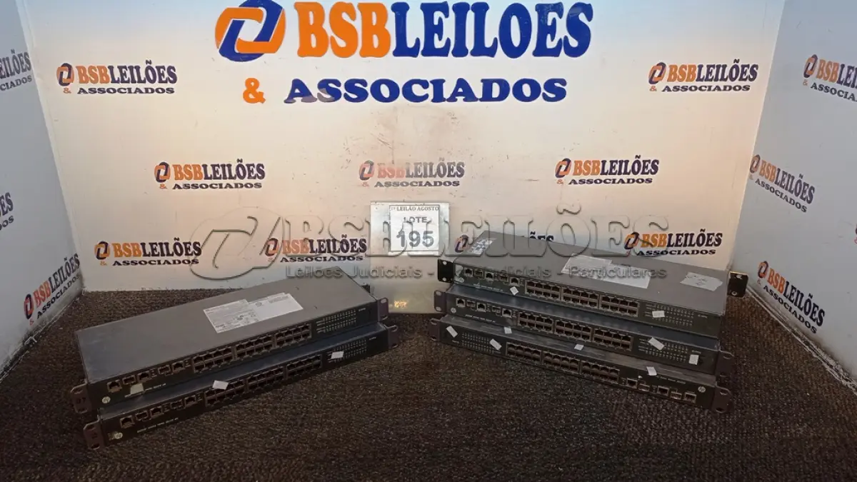 LOTE 195 - 05 SWITCH’S 24 PORTAS MARCA HP. (NO ESTADO) ATENÇÃO! FAZER A VISITAÇÃO ANTES DE ARREMATAR, NÃO SABEMOS SE FUNCIONA, LEILÃO NÃO TEM GARANTIA E NEM DEVOLUÇÃO, SUJEITO A POSSÍVEIS AVARIAS VISÍVEIS/OCULTAS E/OU AUSÊNCIA DE COMPONENTES.