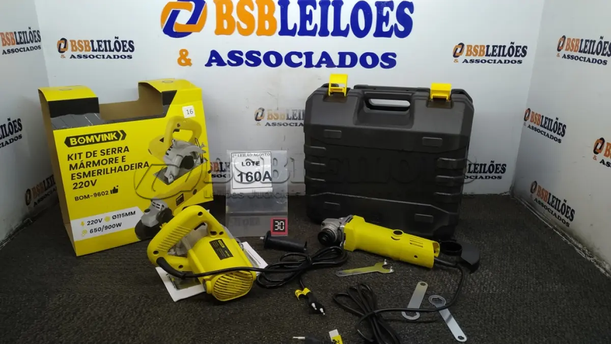 LOTE 160 - 01 KIT SERRA MÁRMORE E ESMERILHADEIRA  COM MALETA 650/950W 220V (NO ESTADO) ATENÇÃO! FAZER A VISITAÇÃO ANTES DE ARREMATAR, NÃO SABEMOS SE FUNCIONA. LEILÃO NÃO TEM GARANTIA E NEM DEVOLUÇÃO, SUJEITO A POSSÍVEIS AVARIAS VISÍVEIS/OCULTAS E/OU AUSÊNCIA DE COMPONENTES.
