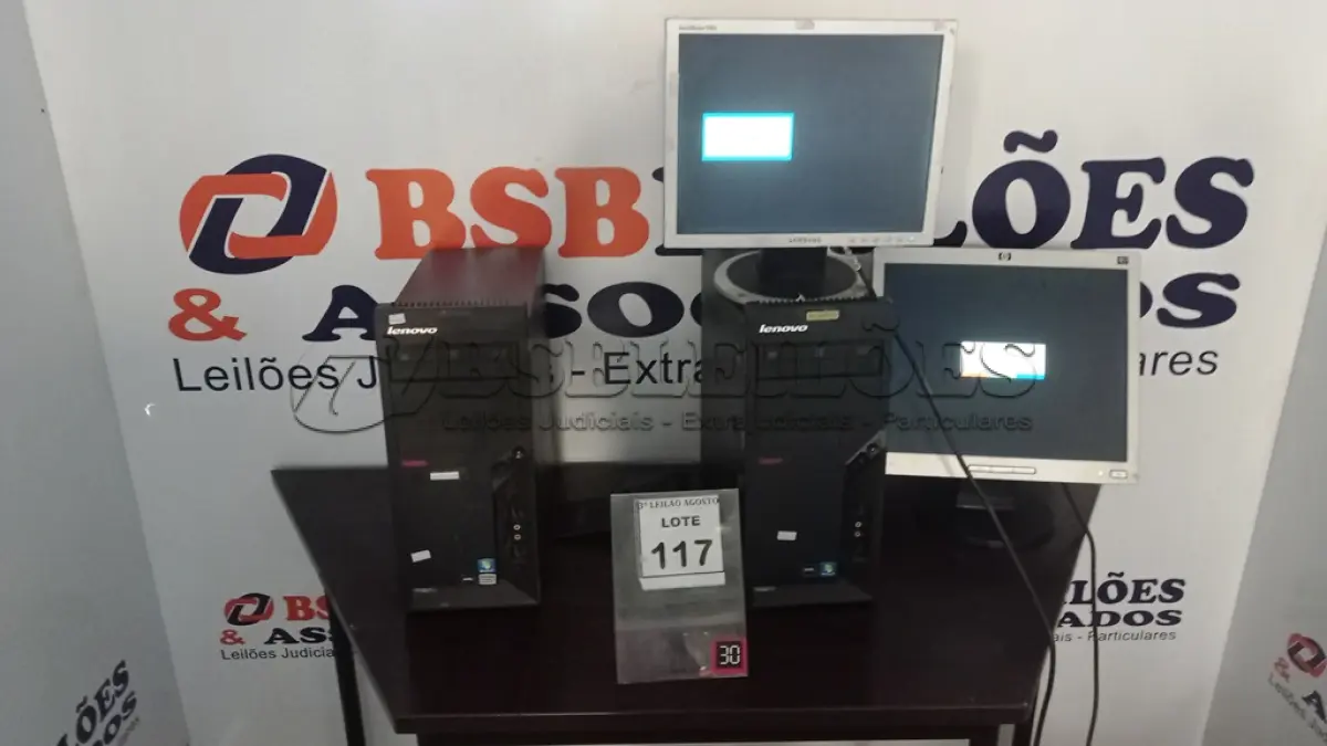 LOTE 117 - 02 CPU MARCA LENOVO E 02 MONITORES MARCAS VARIADAS. (NO ESTADO) ATENÇÃO! FAZER A VISITAÇÃO ANTES DE ARREMATAR, NÃO SABEMOS SE FUNCIONA, LEILÃO NÃO TEM GARANTIA E NEM DEVOLUÇÃO, SUJEITO A POSSÍVEIS AVARIAS VISÍVEIS/OCULTAS E/OU AUSÊNCIA DE COMPONENTES.