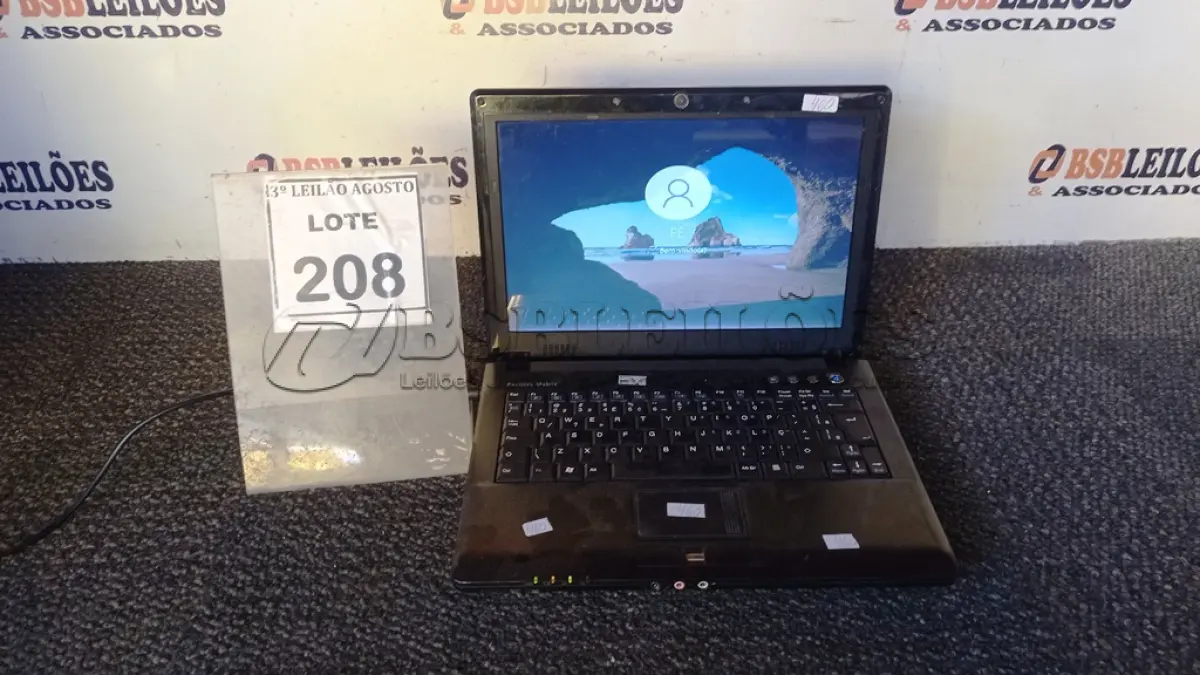 LOTE 208 - 01 NOTEBOOK MARCA POSITIVO. (NO ESTADO) ATENÇÃO! FAZER A VISITAÇÃO ANTES DE ARREMATAR, NÃO SABEMOS SE FUNCIONA, LEILÃO NÃO TEM GARANTIA E NEM DEVOLUÇÃO, SUJEITO A POSSÍVEIS AVARIAS VISÍVEIS/OCULTAS E/OU AUSÊNCIA DE COMPONENTES.