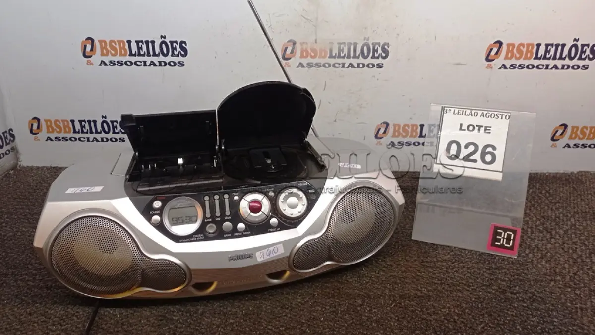 LOTE 026 - 01 CD PLAYER PORTÁTIL MODELO TUNER BASS REFLEX. (NO ESTADO) ATENÇÃO! FAZER A VISITAÇÃO ANTES DE ARREMATAR, NÃO SABEMOS SE FUNCIONA, LEILÃO NÃO TEM GARANTIA E NEM DEVOLUÇÃO, SUJEITO A POSSÍVEIS AVARIAS VISÍVEIS/OCULTAS E/OU AUSÊNCIA DE COMPONENTES.