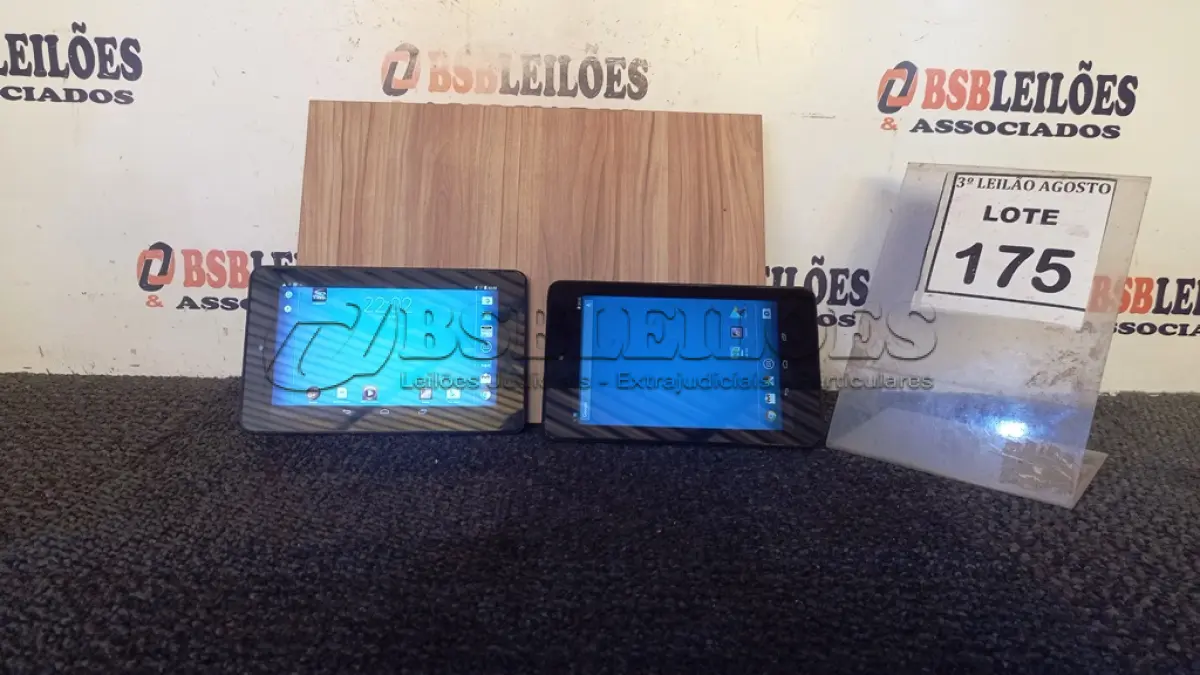 LOTE 175 - 02 TABLETS MARCA DELL. (NO ESTADO) ATENÇÃO! FAZER A VISITAÇÃO ANTES DE ARREMATAR, NÃO SABEMOS SE FUNCIONA, LEILÃO NÃO TEM GARANTIA E NEM DEVOLUÇÃO, SUJEITO A POSSÍVEIS AVARIAS VISÍVEIS/OCULTAS E/OU AUSÊNCIA DE COMPONENTES.